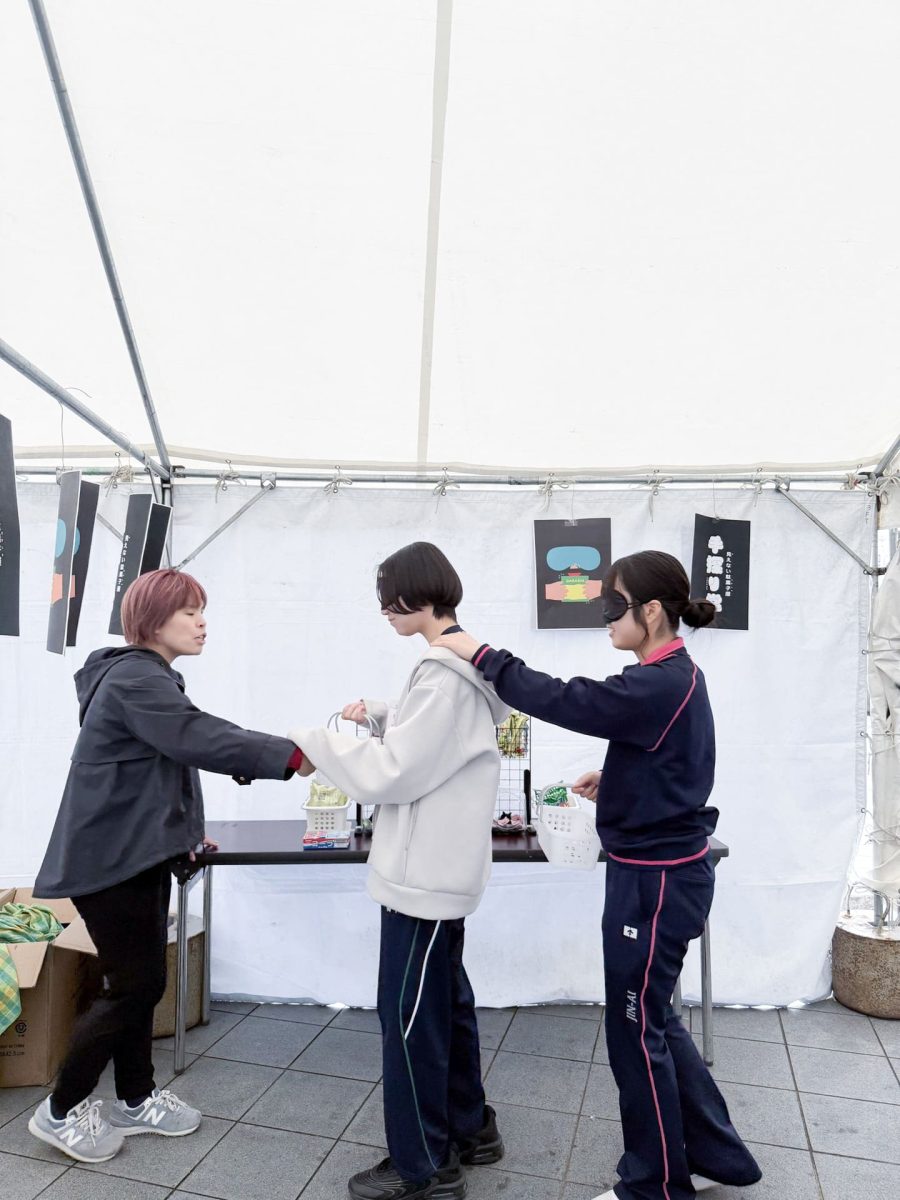 見えない駄菓子屋 手探り堂ワークショップ1